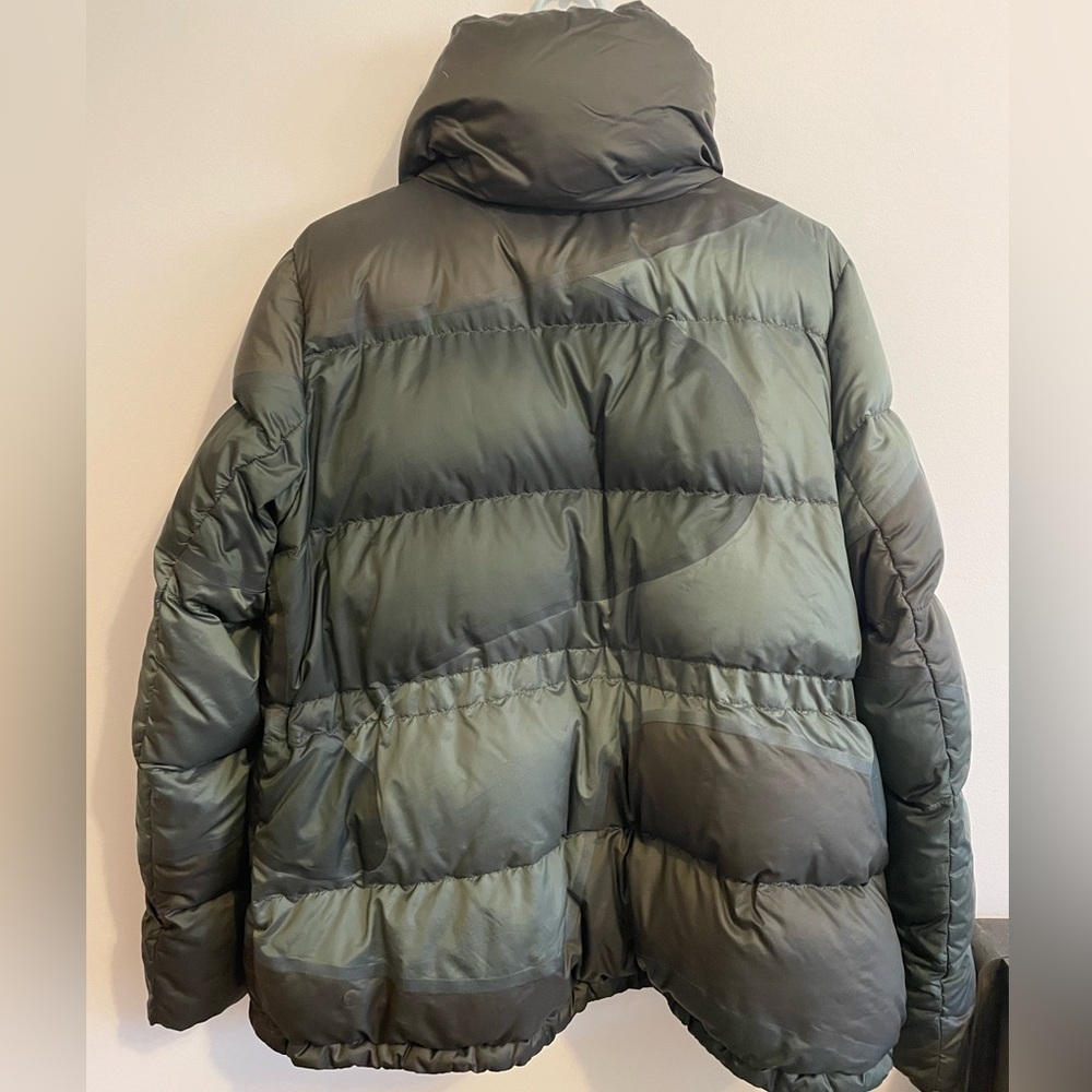 LULULEMON- Cloudscape Jacket size 12. Dark Olive / Gator Green / Green Twill - Picture 4 of 5